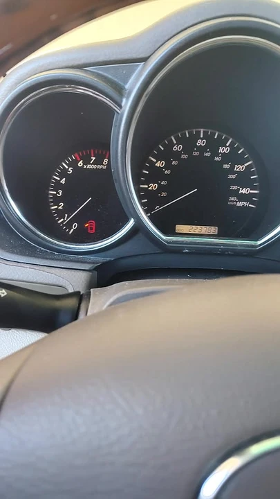 2005 Lexus RX 2nd Gen - Image 8 of 8
