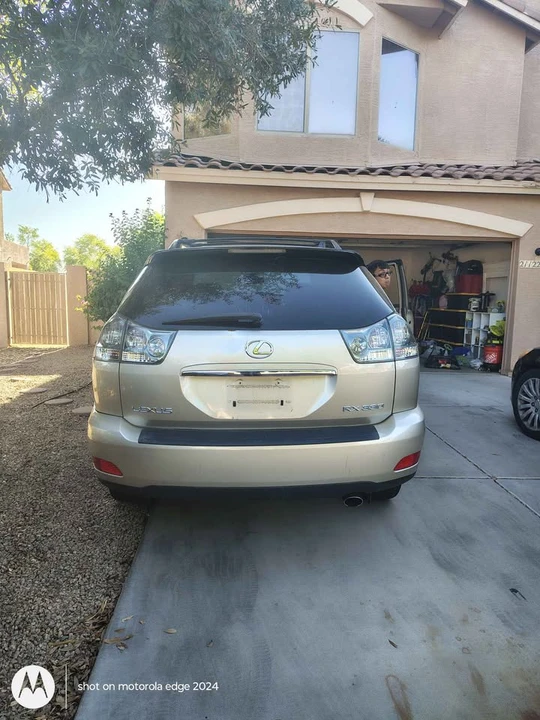 2005 Lexus RX 2nd Gen - Image 2 of 8