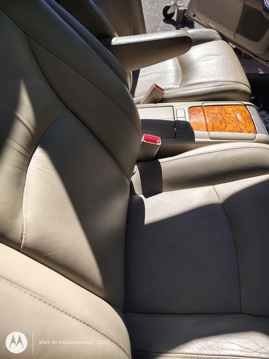 2005 Lexus RX 2nd Gen - Image 6 of 8