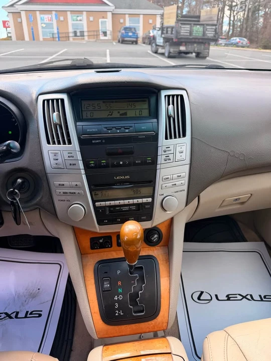 2005 Lexus RX 2nd Gen - Image 12 of 12