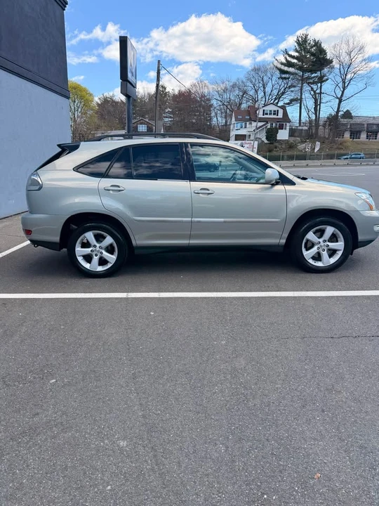 2005 Lexus RX 2nd Gen - Image 5 of 12