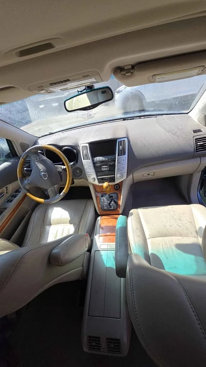 2005 Lexus RX 2nd Gen - Image 6 of 18