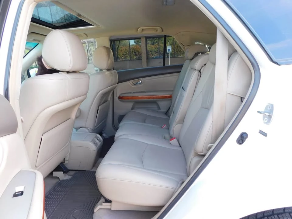 2005 Lexus RX 2nd Gen - Image 6 of 11