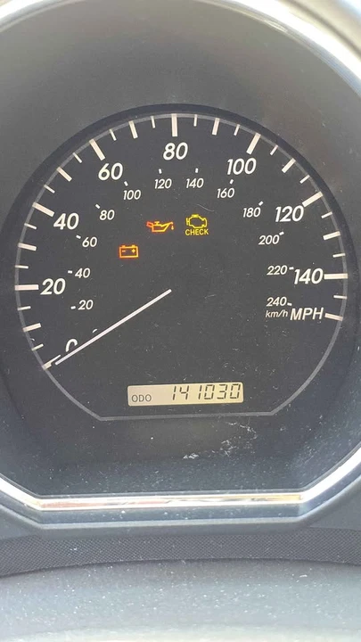 2005 Lexus RX 2nd Gen - Image 9 of 18