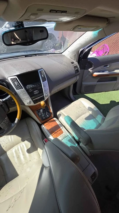 2005 Lexus RX 2nd Gen - Image 8 of 18