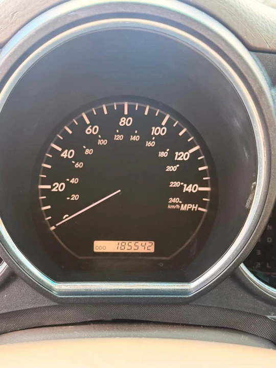 2005 Lexus RX 2nd Gen - Image 12 of 12