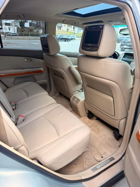 2005 Lexus RX 2nd Gen - Image 7 of 12