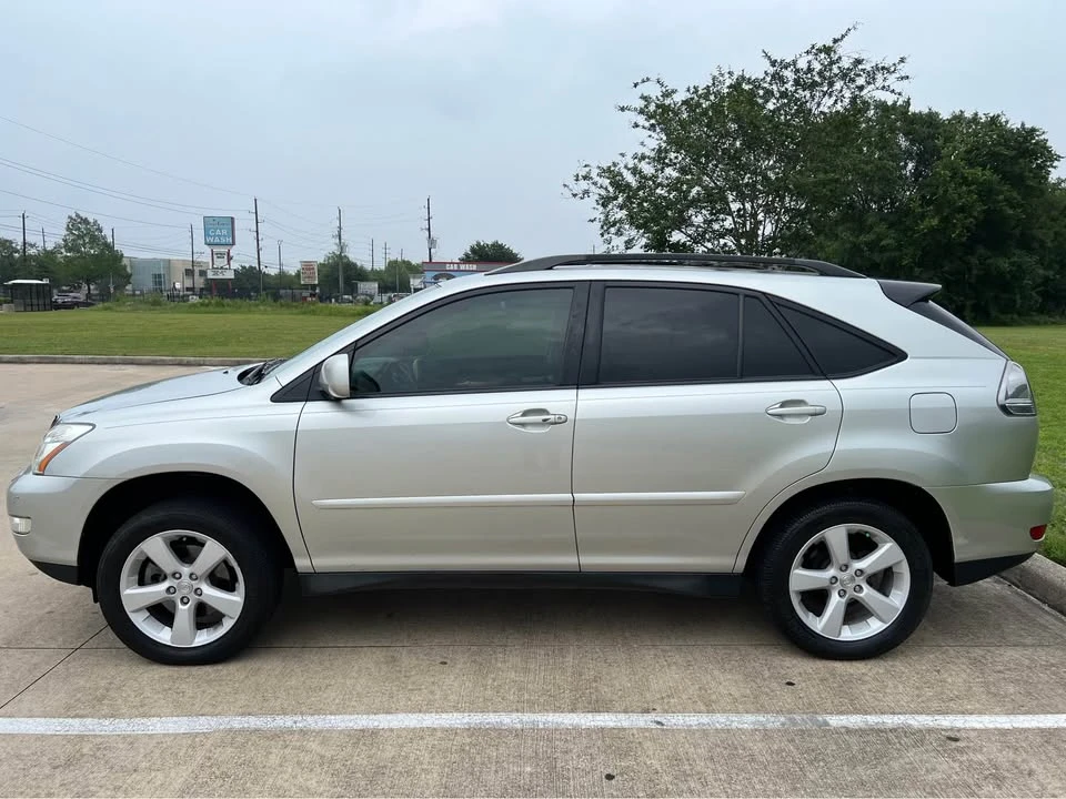 2005 Lexus RX 2nd Gen - Image 3 of 19