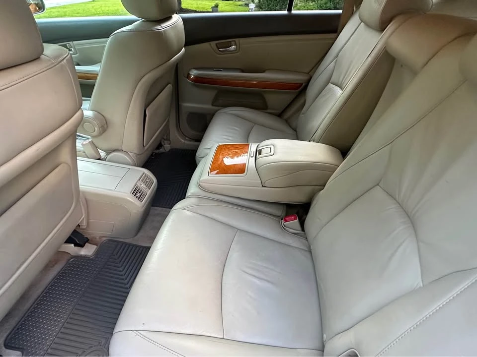 2005 Lexus RX 2nd Gen - Image 3 of 10