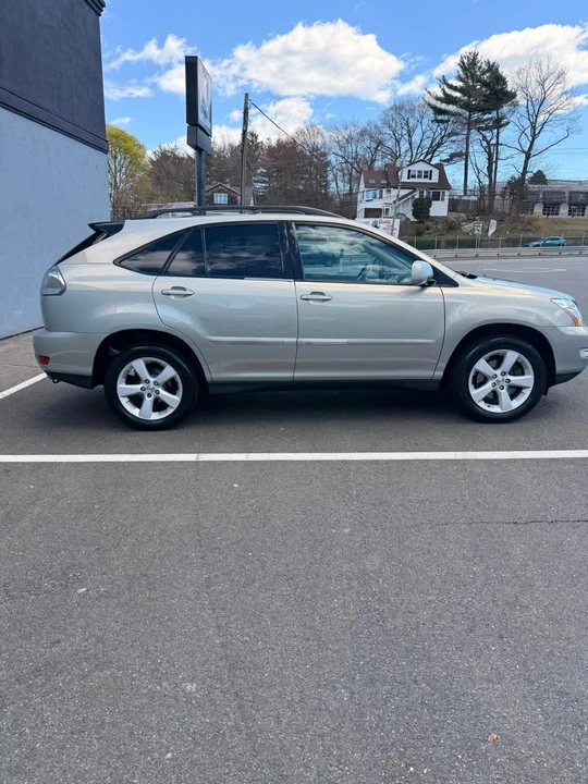 2005 Lexus RX 2nd Gen - Image 3 of 12