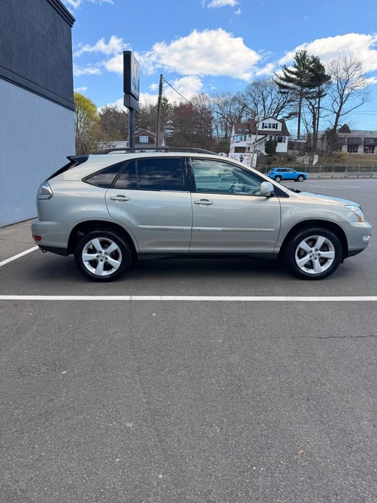 2005 Lexus RX 2nd Gen - Image 6 of 12