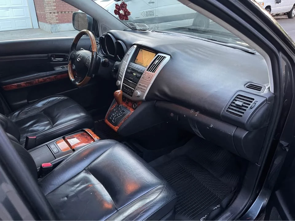 2005 Lexus RX 2nd Gen - Image 12 of 20
