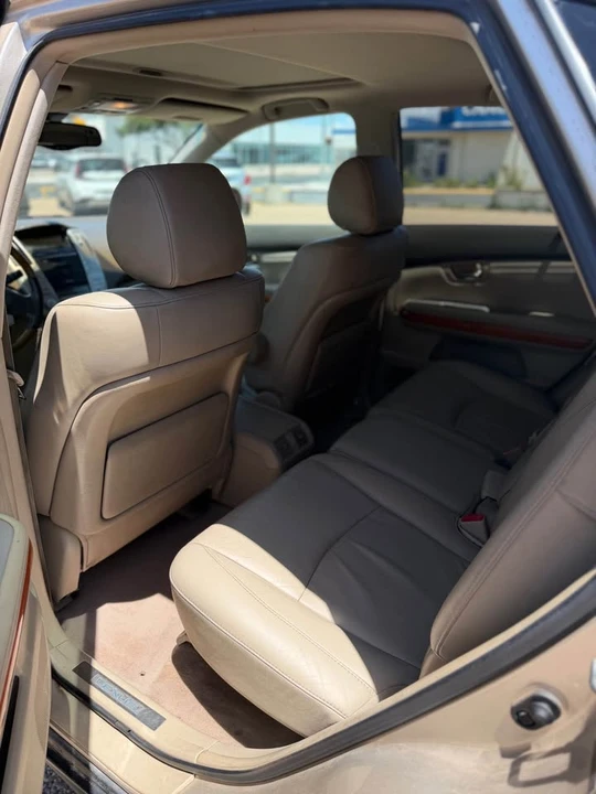 2005 Lexus RX 2nd Gen - Image 9 of 10