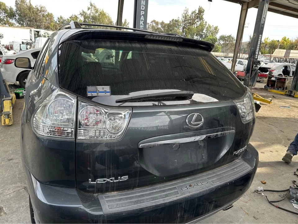 2005 Lexus RX 2nd Gen - Image 4 of 10