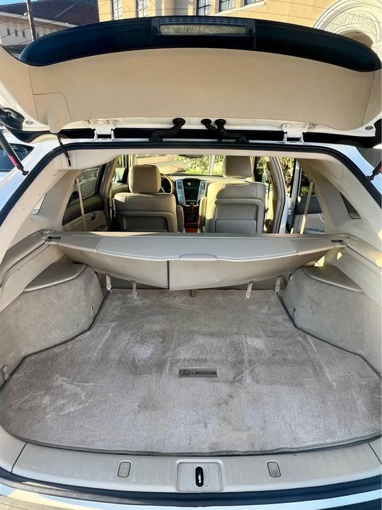 2005 Lexus RX 2nd Gen - Image 7 of 10