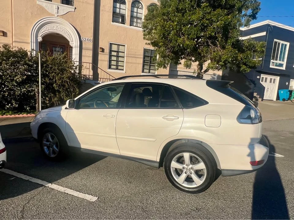 2005 Lexus RX 2nd Gen - Image 9 of 10