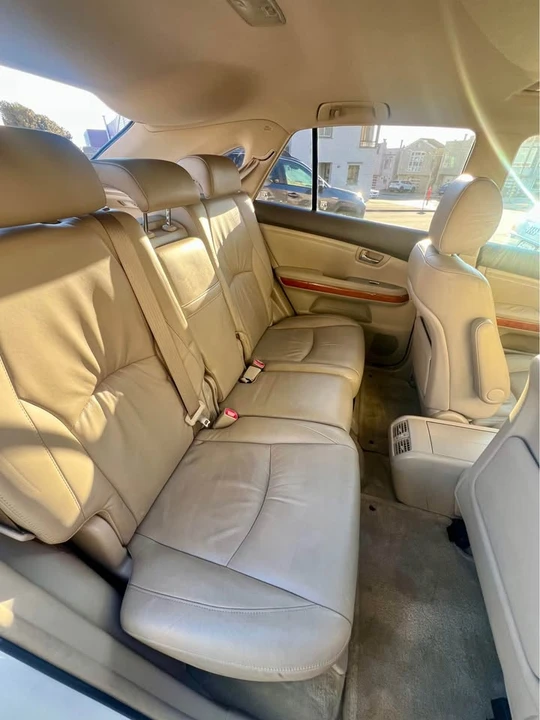 2005 Lexus RX 2nd Gen - Image 6 of 10