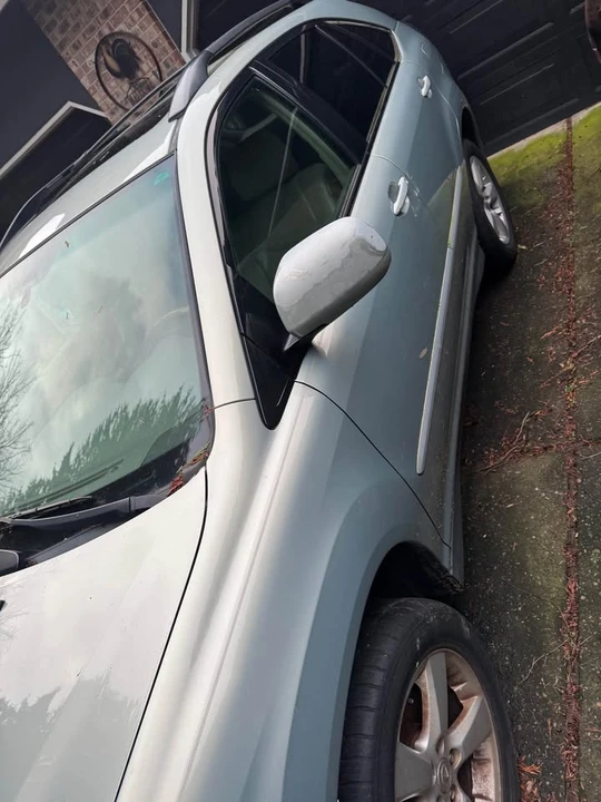 2005 Lexus RX 2nd Gen - Image 3 of 8