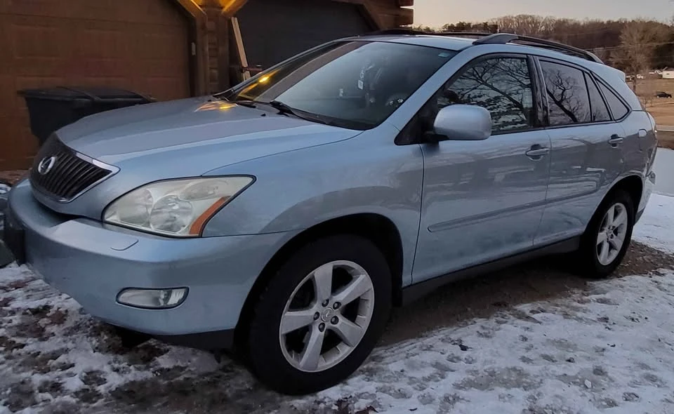 2005 Lexus RX 2nd Gen - Image 5 of 10