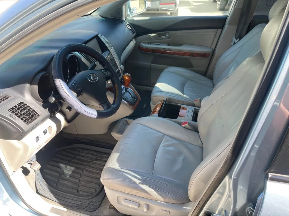 2005 Lexus RX 2nd Gen - Image 3 of 6