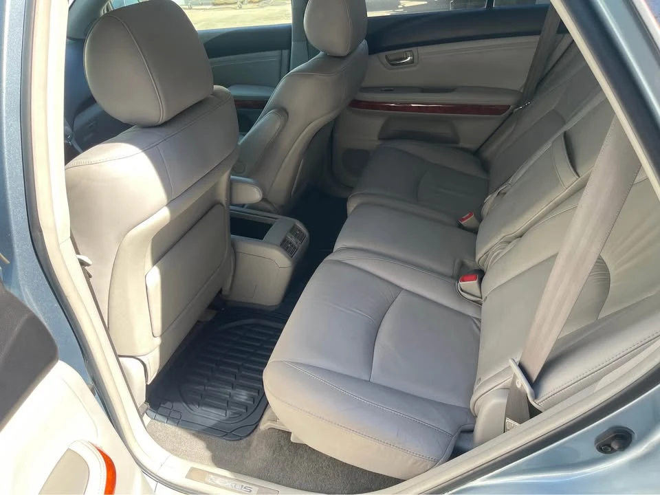 2005 Lexus RX 2nd Gen - Image 5 of 6
