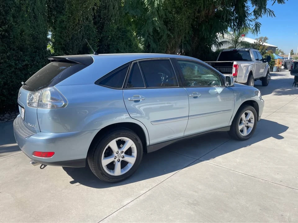2005 Lexus RX 2nd Gen - Image 2 of 6