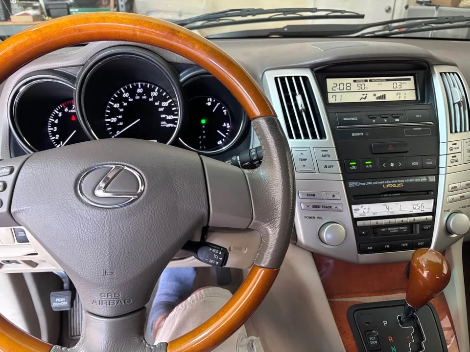 2005 Lexus RX 2nd Gen - Image 3 of 5