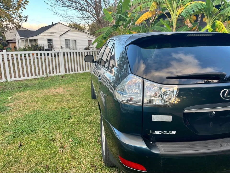 2005 Lexus RX 2nd Gen - Image 3 of 5