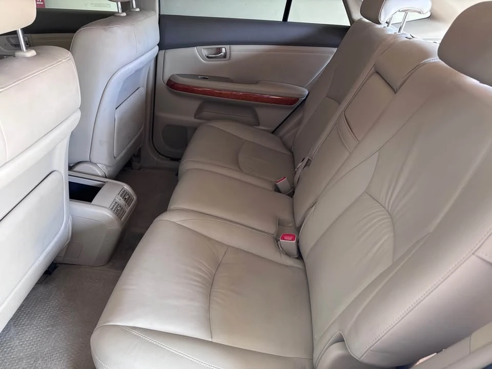 2005 Lexus RX 2nd Gen - Image 5 of 5