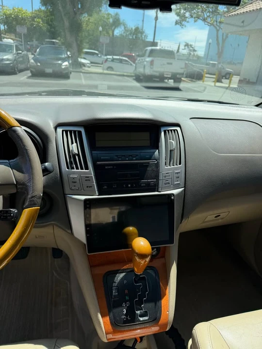 2005 Lexus RX 2nd Gen - Image 8 of 9