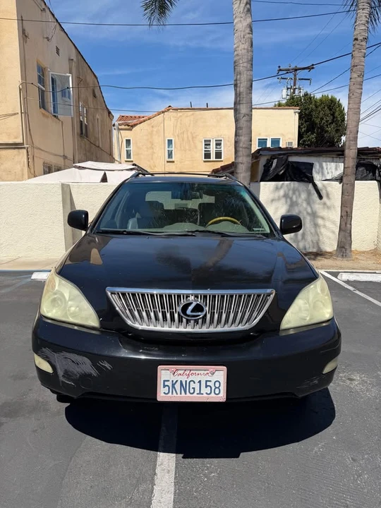 2005 Lexus RX 2nd Gen - Image 2 of 9