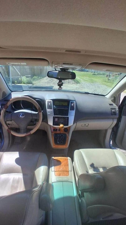 2005 Lexus RX 2nd Gen - Image 5 of 9