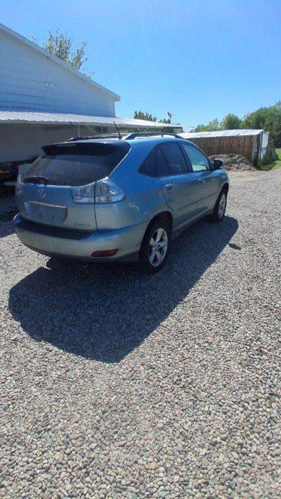 2005 Lexus RX 2nd Gen - Image 3 of 9