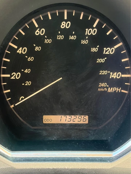 2005 Lexus RX 2nd Gen - Image 6 of 10
