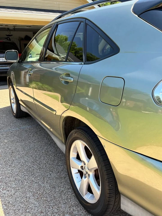 2005 Lexus RX 2nd Gen - Image 3 of 10