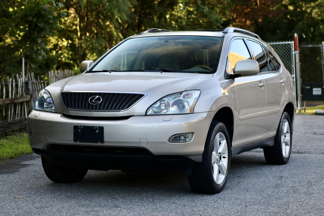 2005 Lexus RX 2nd Gen - Image 3 of 31