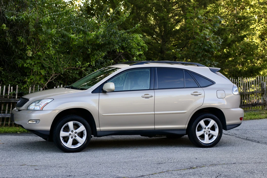 2005 Lexus RX 2nd Gen - Image 5 of 31