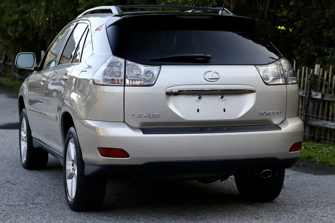 2005 Lexus RX 2nd Gen - Image 10 of 31