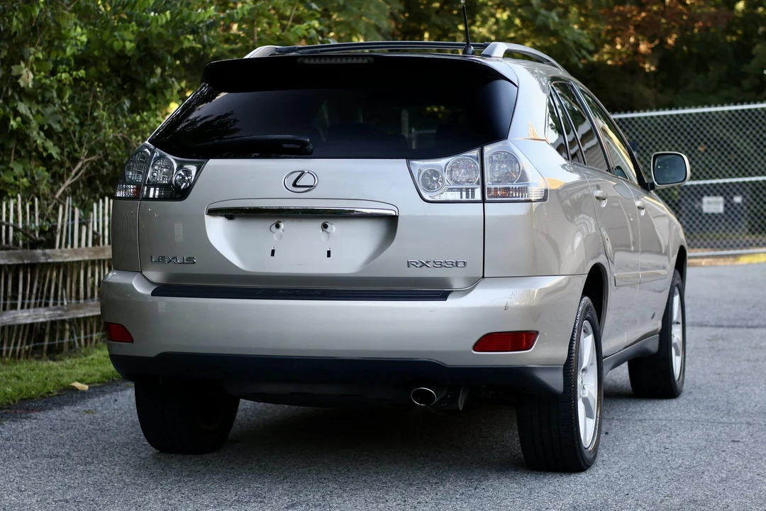 2005 Lexus RX 2nd Gen - Image 12 of 31