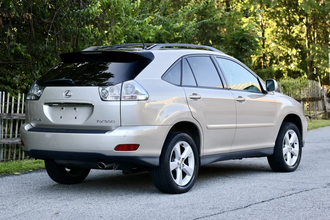 2005 Lexus RX 2nd Gen - Image 13 of 31