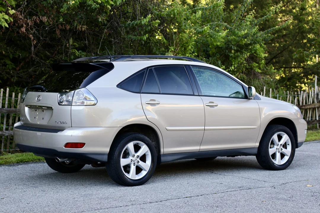 2005 Lexus RX 2nd Gen - Image 14 of 31