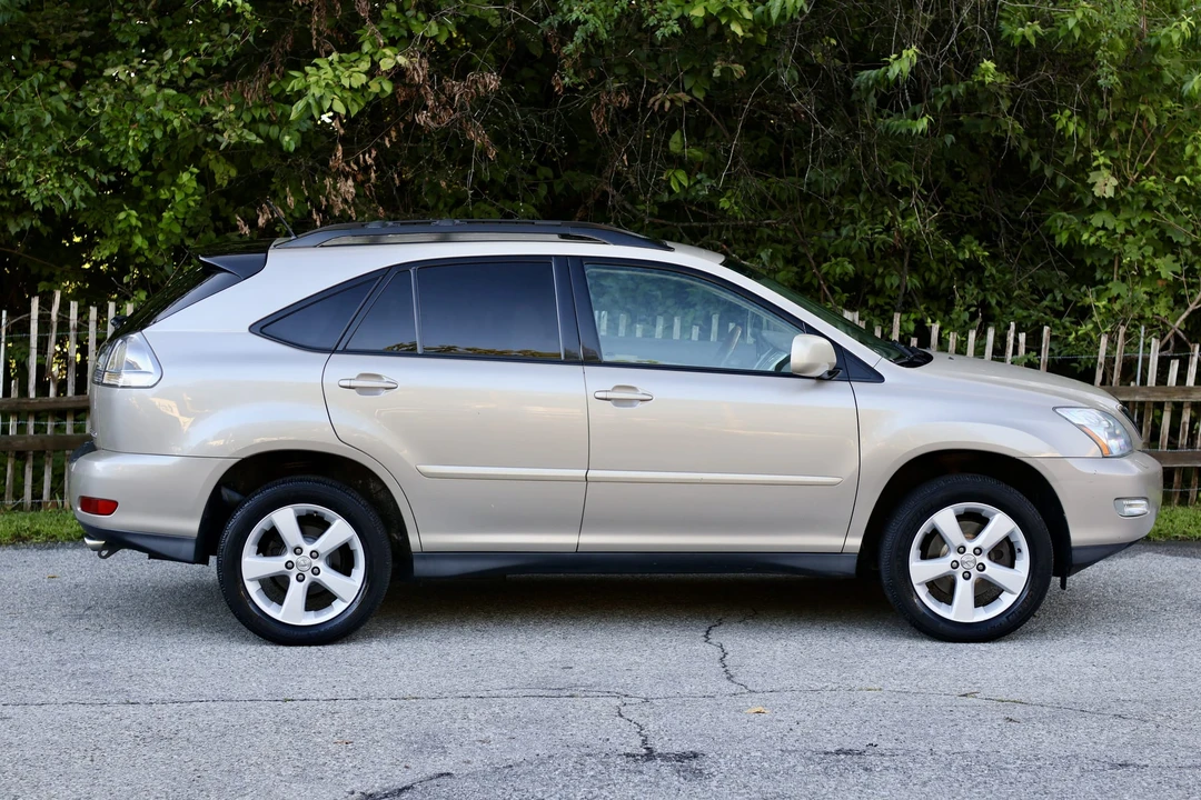2005 Lexus RX 2nd Gen - Image 15 of 31
