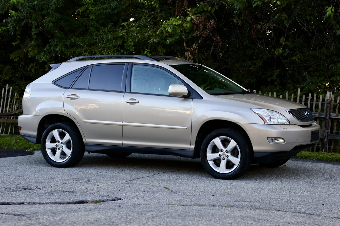 2005 Lexus RX 2nd Gen - Image 16 of 31