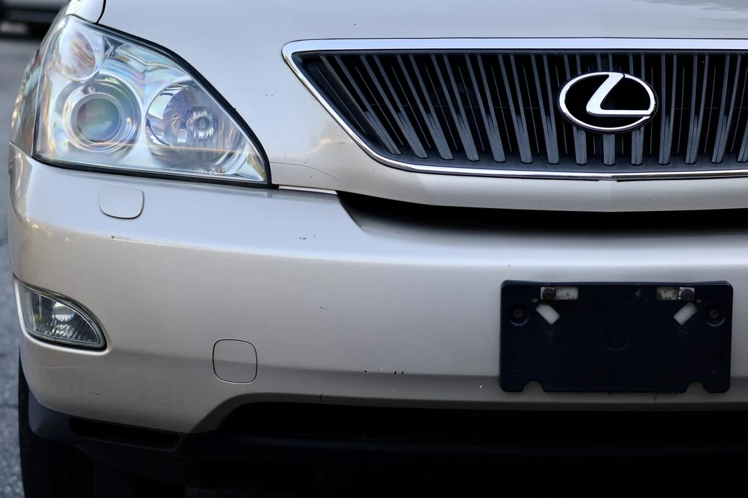 2005 Lexus RX 2nd Gen - Image 27 of 31