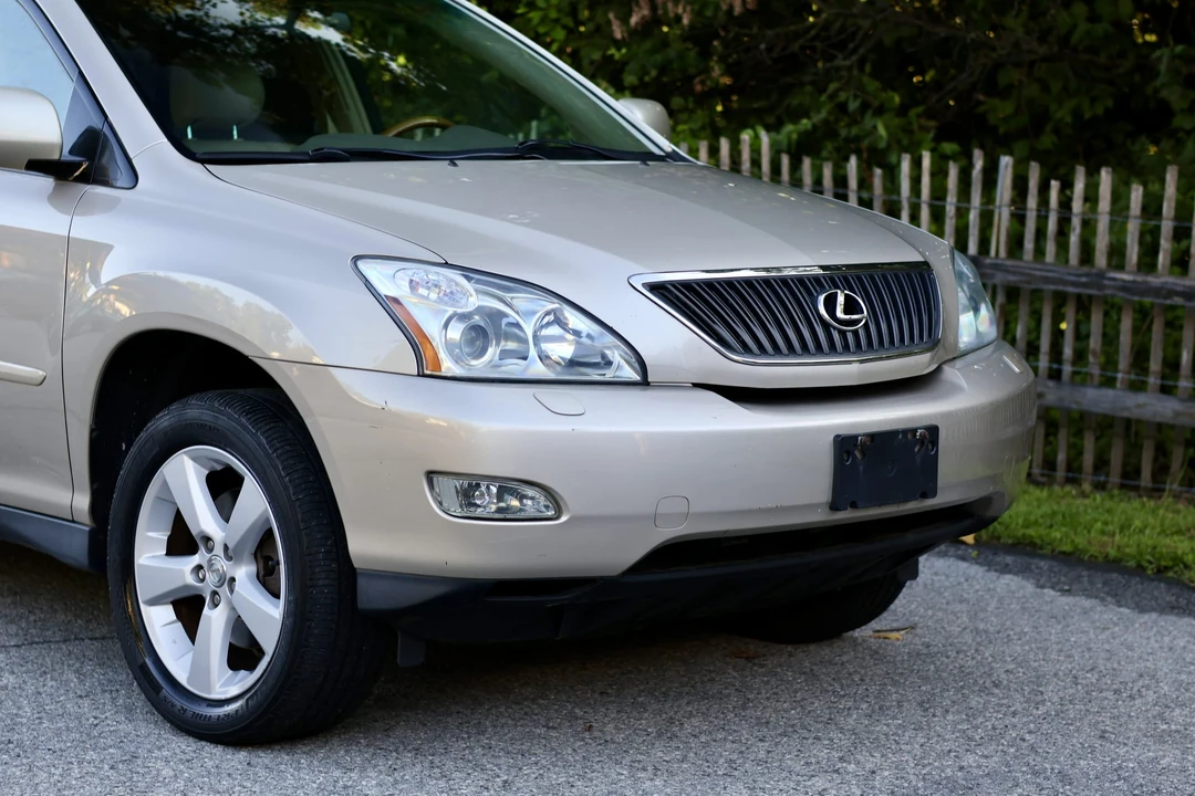 2005 Lexus RX 2nd Gen - Image 21 of 31