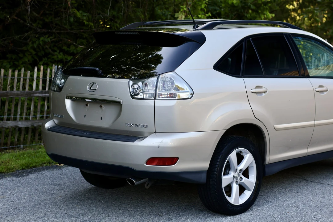 2005 Lexus RX 2nd Gen - Image 22 of 31