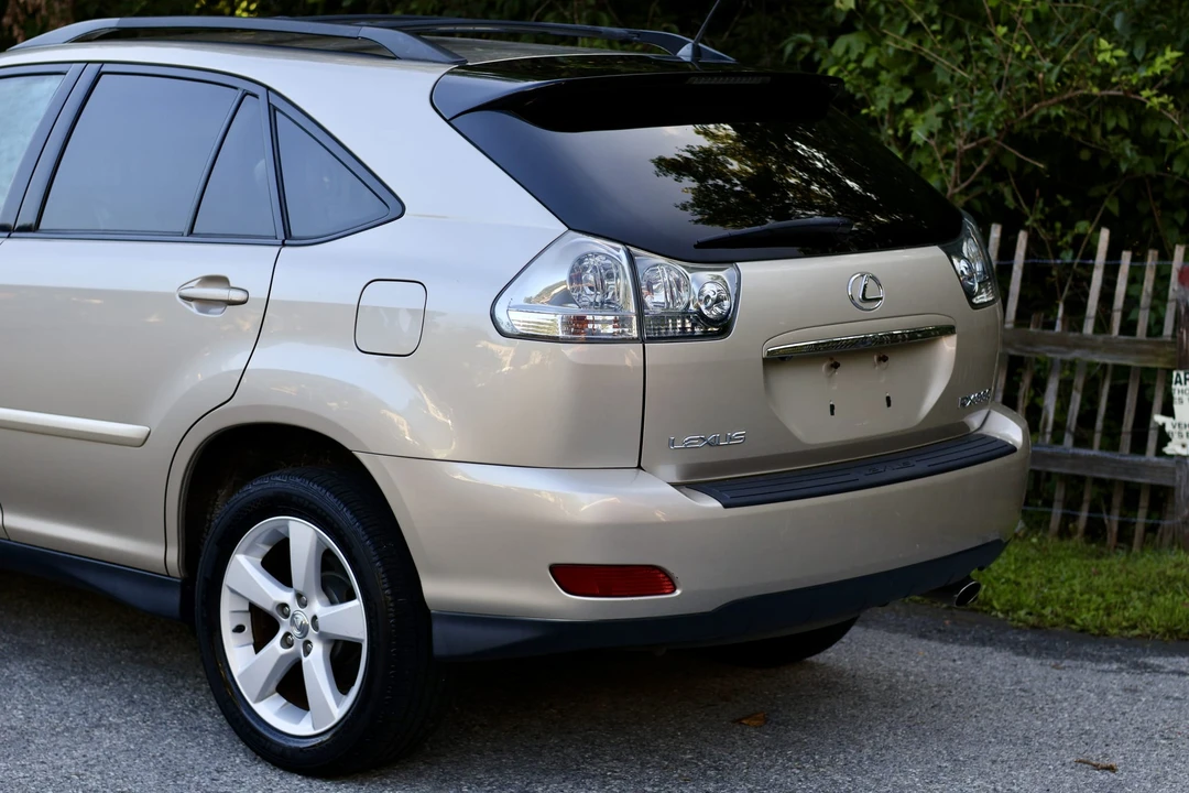 2005 Lexus RX 2nd Gen - Image 23 of 31