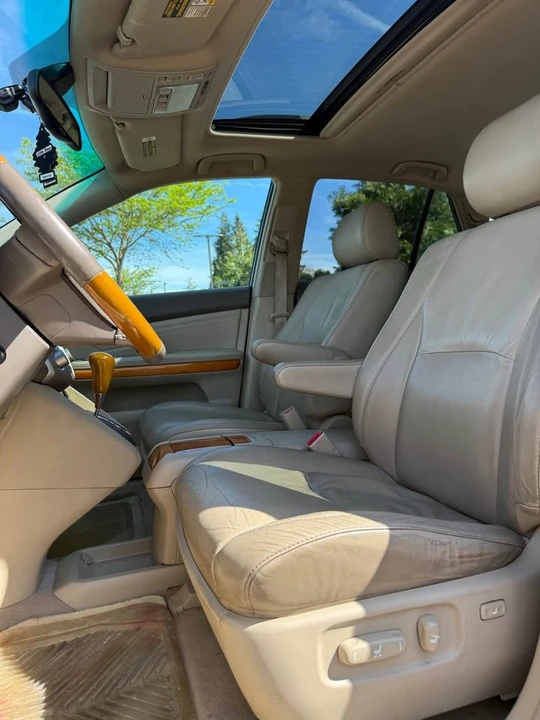 2005 Lexus RX 2nd Gen - Image 7 of 16