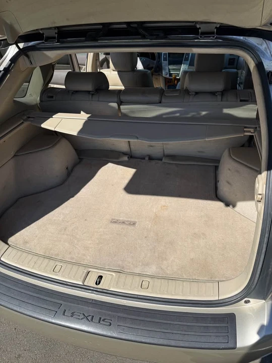 2005 Lexus RX 2nd Gen - Image 10 of 16
