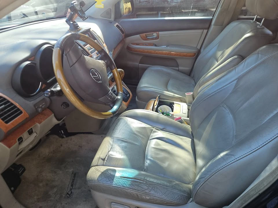 2005 Lexus RX 2nd Gen - Image 4 of 6